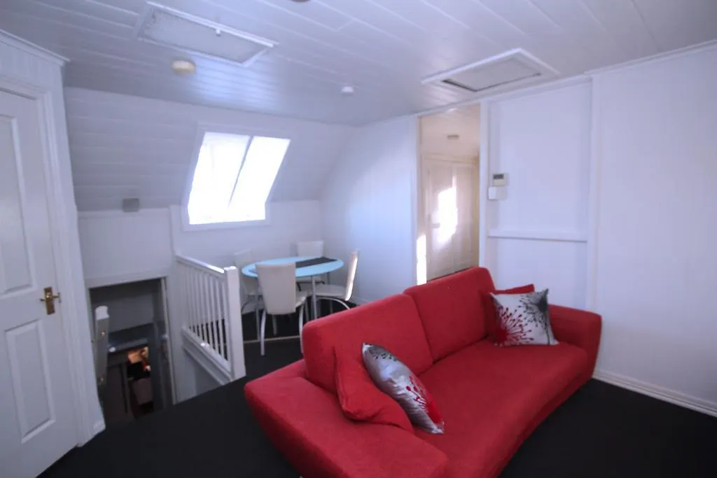 One Thornbury Bed & Breakfast Brisbane