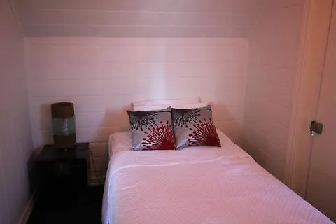 One Thornbury Bed & Breakfast Brisbane